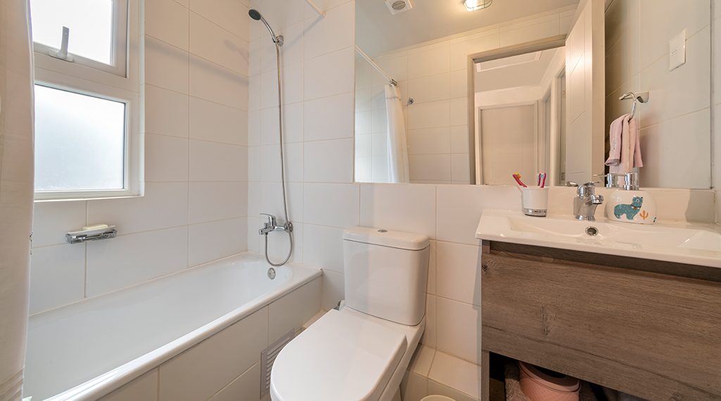 Baño - Casa 80 m2, Valle los Notros